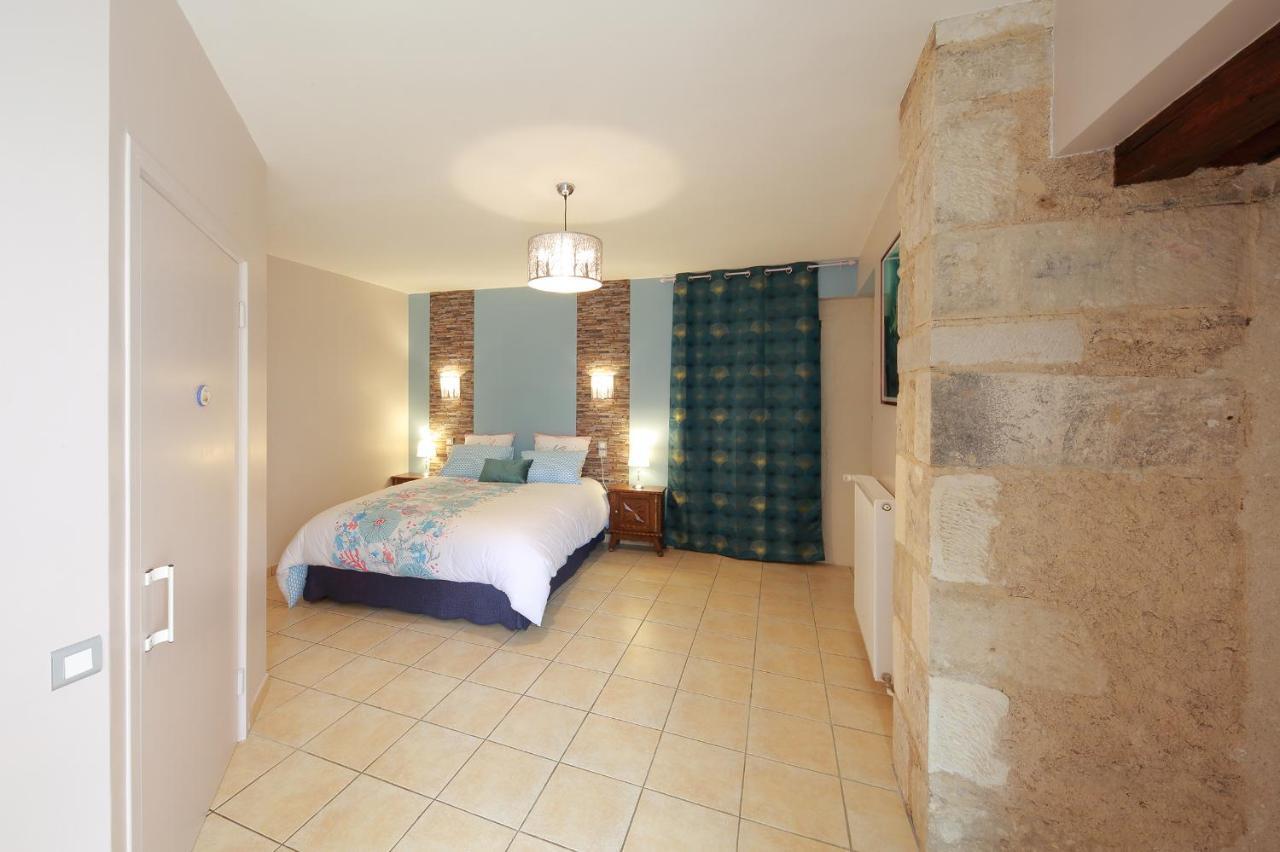 לינה וארוחת בוקר Latillé La Loge Des Fees מראה חיצוני תמונה